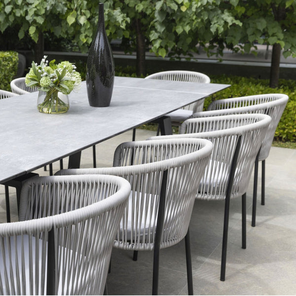 Baluga : Out Door Dining Setting with Skula Chair