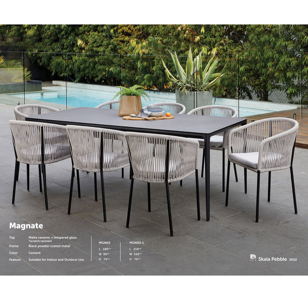 Magnate : Outdoor Setting with Skala Chair