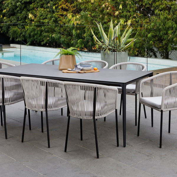 Magnate : Outdoor Setting with Skala Chair