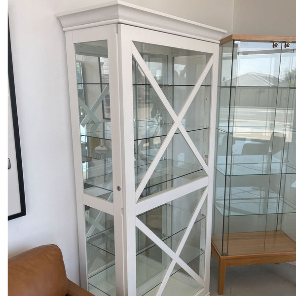 Maine : Display Cabinet White