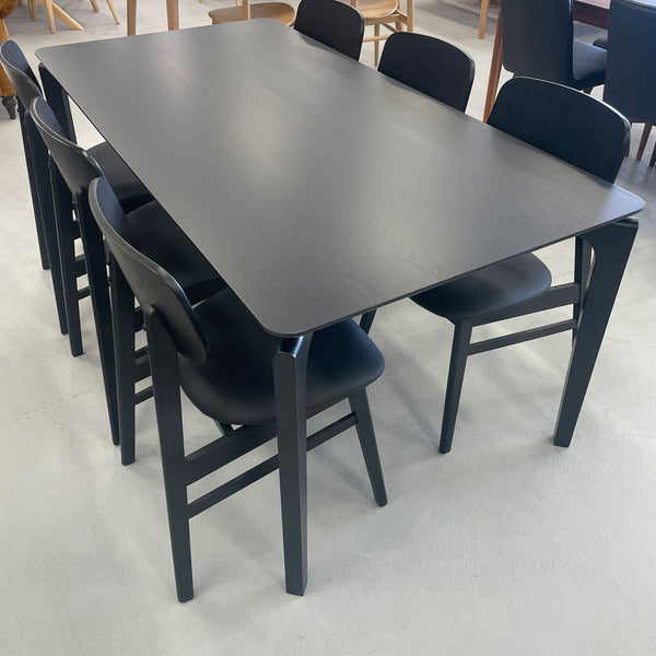 Nordic: Dining Table