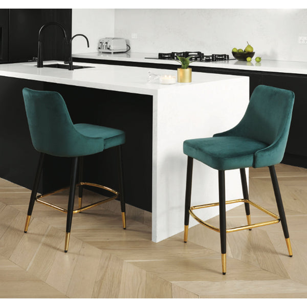 Que : Bar Stool Emerald